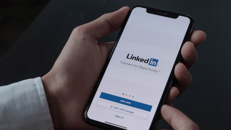 Jak zbudować świetny profil LinkedIn: wskazówki od ChatGPT